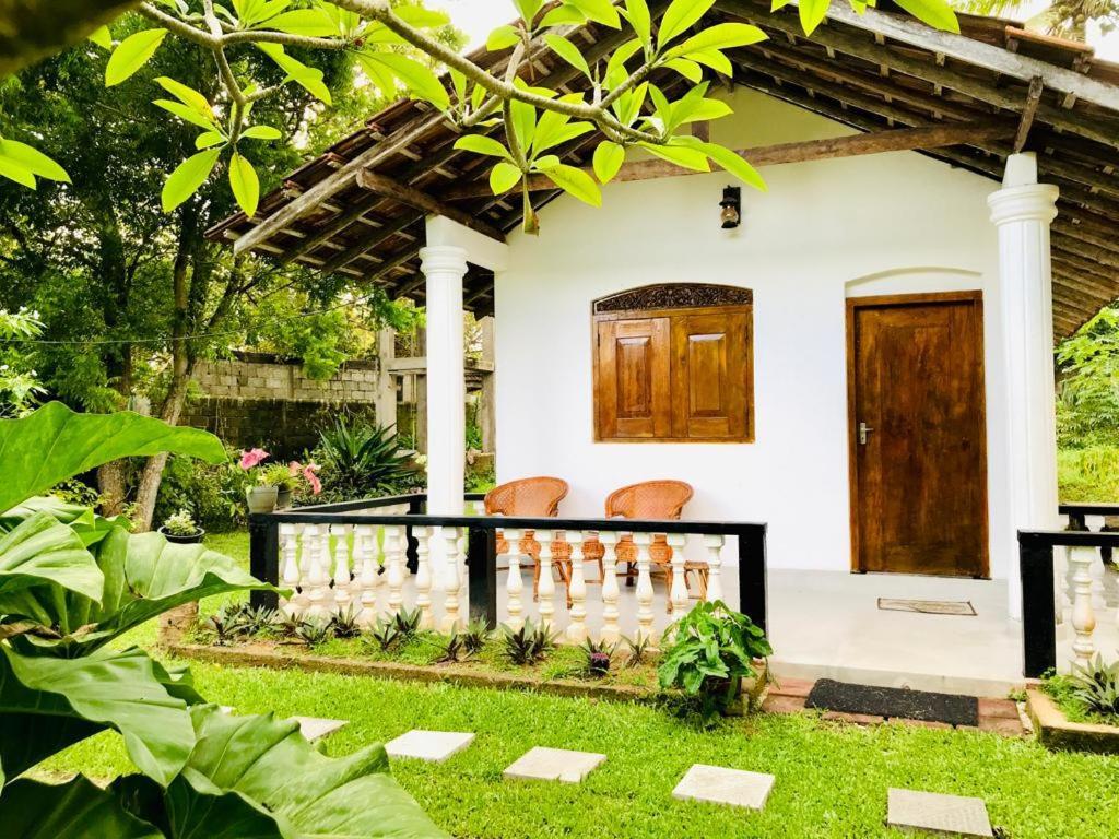 Freedom192 Hotel Weligama Room photo